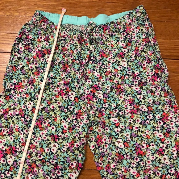 EUC Girls Floral Jogger Sz: XL (14/16) - Picture 4 of 5
